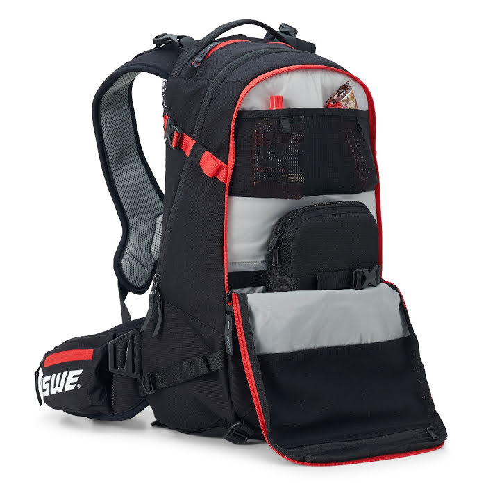 USWE CORE 16 DAYPACK שחור